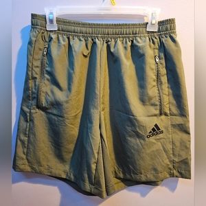 Mens adidas zip pocket shorts size medium olive/black